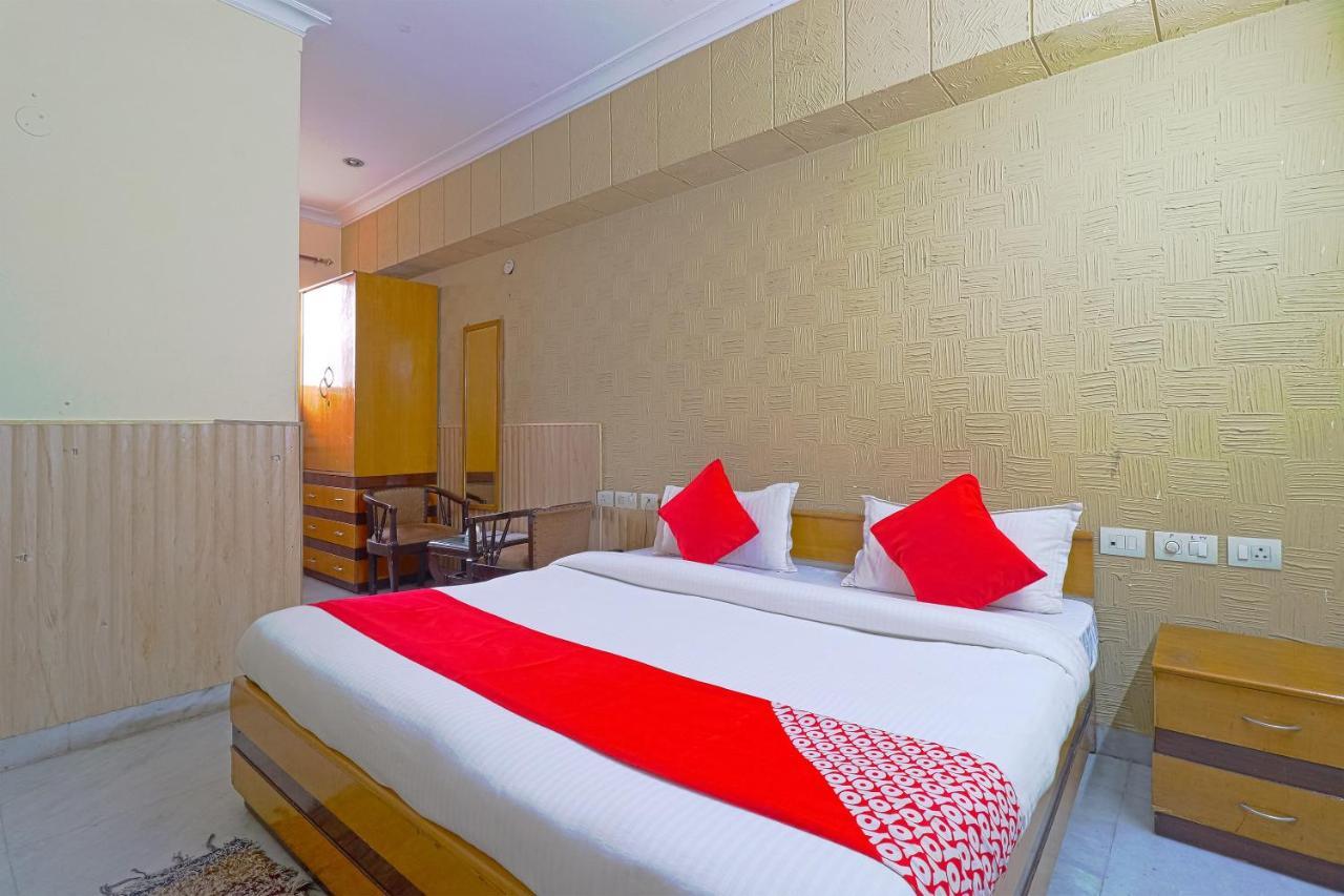 Oyo 834 Shree Balaji Hotel ฟารีดาบัด ภายนอก รูปภาพ