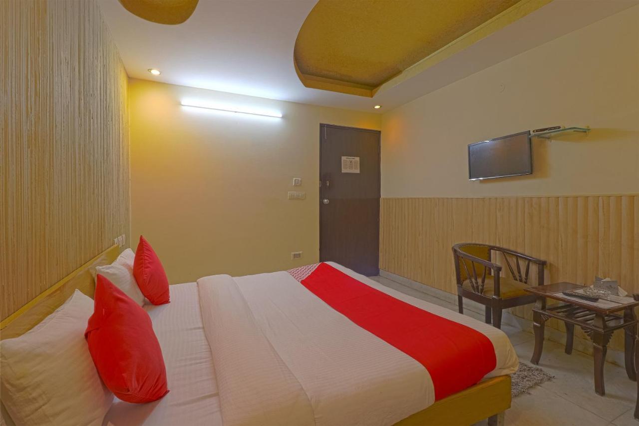 Oyo 834 Shree Balaji Hotel ฟารีดาบัด ภายนอก รูปภาพ